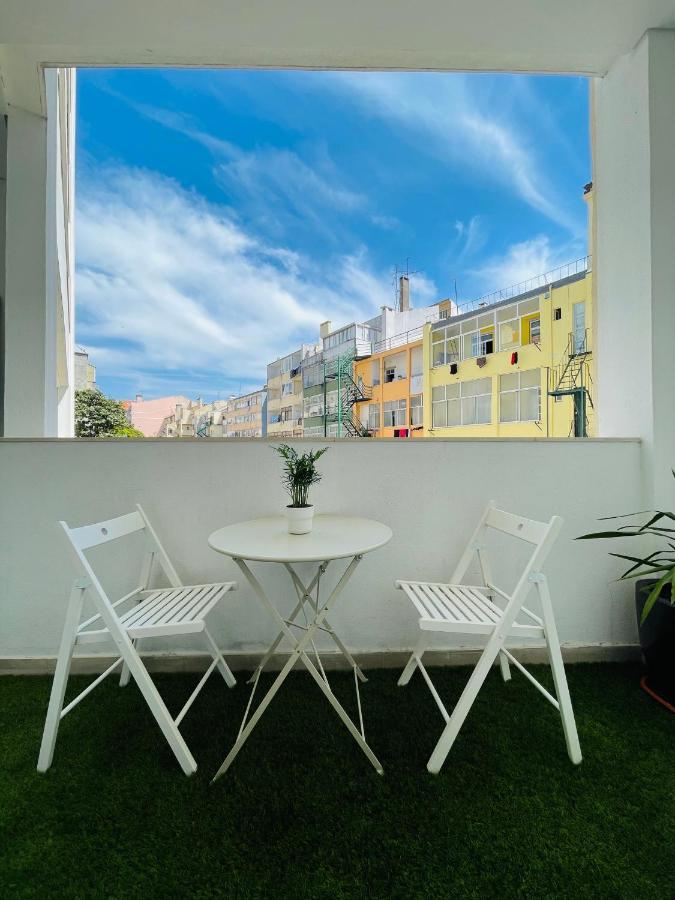 Sunny Arroios Apartment Lisbon Luaran gambar